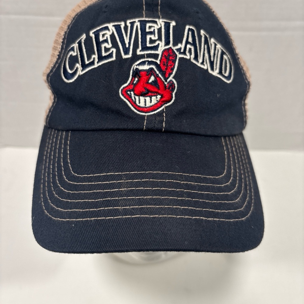 VTG Cleveland Indians Chief Wahoo Logo Mesh  Trucker Hat Cap MLB Fan Favorite
